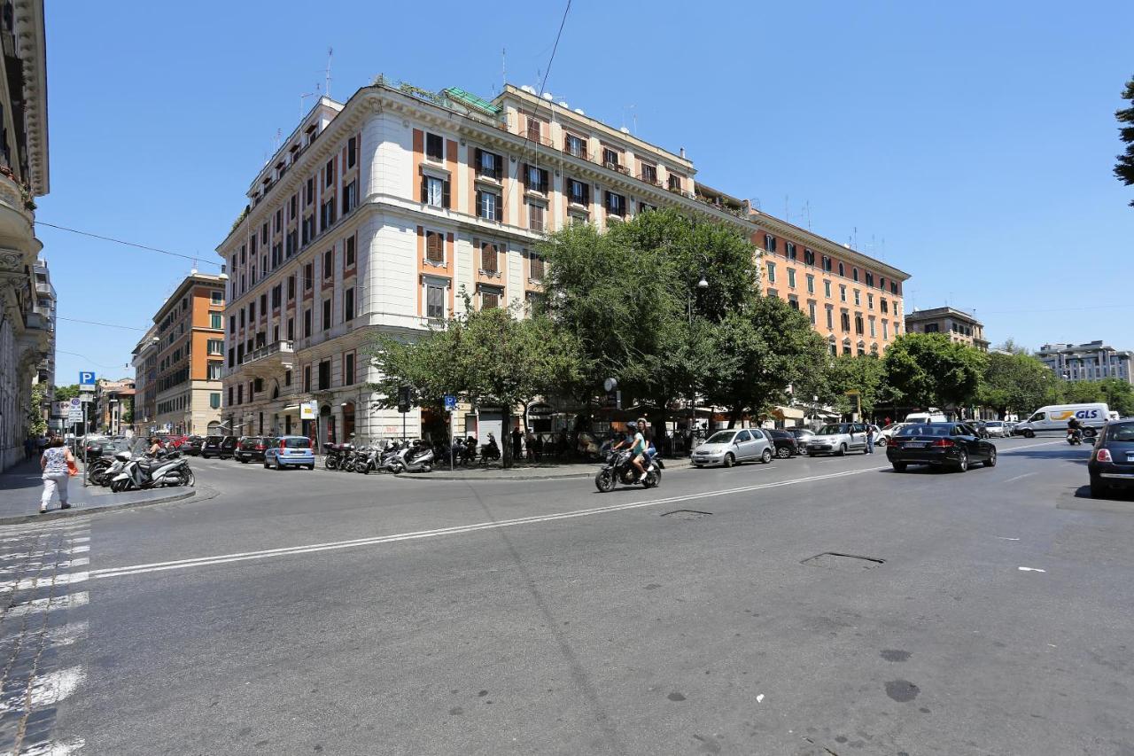 Bed and Breakfast Residenza Cavour Рим Экстерьер фото